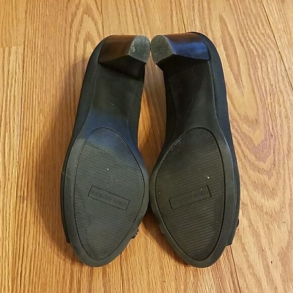 Coach and Four Black pump dress shoes Sz. 7 EUC - Picture 6 of 6